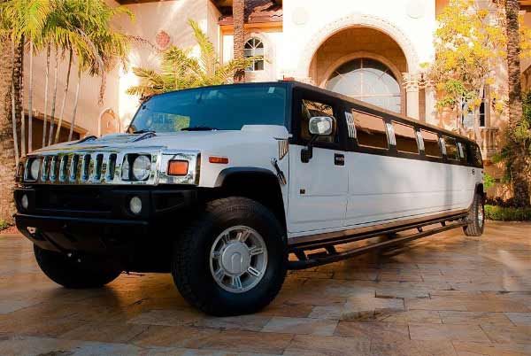 Hummer limo Brookefield